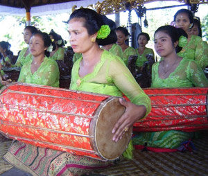 Balinese Women 2